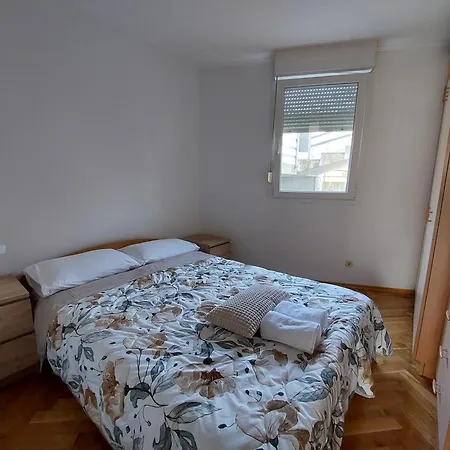 Apartman Loni *