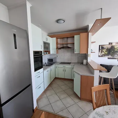 Apartment Loni *