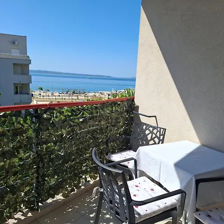 Loni Διαμέρισμα